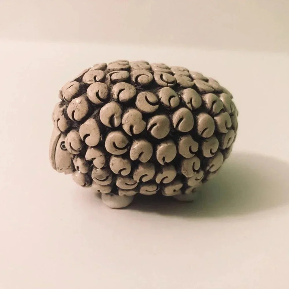 Vtg Small Artesania Rinconada Sheep Figurine  Hand Made 2.5 Inch Long - Picture 2 of 10